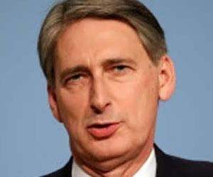 هاموند: بريطانيا رحبت بقرار استراليا لمكافحة &quot;ايبولا&quot; في سيراليون 