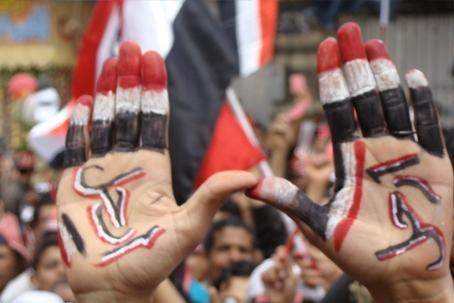 الحوثيون يحاولون اقتحام منزل علي محسن الاحمر مستشار الرئيس اليمني 