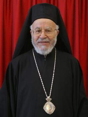 بسترس قلد شبيب وسام أبرشية بيروت للكاثوليك تقديرا لخدماته
