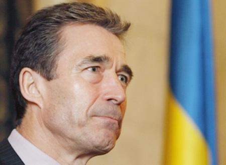 راسموسن: حلف الناتو كمنظمة لا يملك أية معدات عسكرية لتقديمها لأوكرانيا
