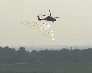 الطيران المروحي الاسرائيلي شن غارتين على شمال قطاع غزة