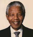 &quot;الغارديان&quot;: مترجم لغة الإشارة بتأبين مانديلا كان يقوم بحركات إعتباطية