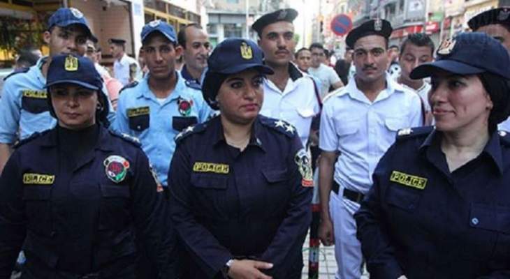 عناصر الشرطة النسائية في القاهرة ينتشرون لمواجهة التحرش خلال العيد