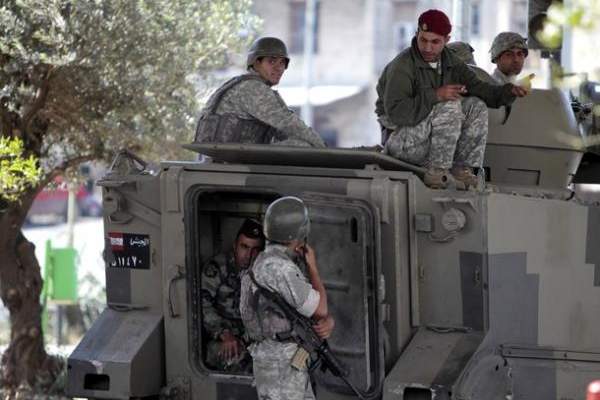 النشرة: الجيش يفتش منزل الموقوف العرور ويمنع الدخول لشارع سوريا بطرابلس