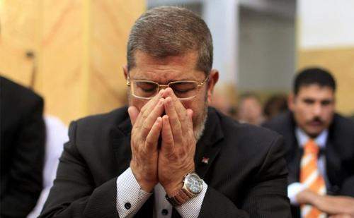 &quot;الشروق&quot; المصرية: مرسي سرب لقطر بيانات تتعلق بالقوات المسلحة المصرية