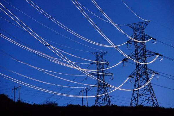 مجهولون سرقوا نحو 500 متر من كابلات الكهرباء في عاصون بالضنية