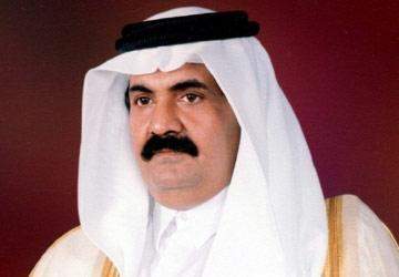 &quot;الفايننشال تايمز&quot;: تنازل أمير قطر عن السلطة لابنه نادر جدا