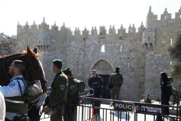الشرطة الاسرائيلية تمنع دخول الرجال ما دون الـ50عاماً إلى الحرم القدسي