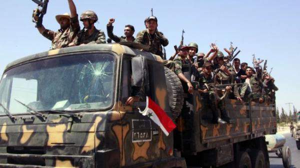 الجيش السوري قتل أكثر من 140 عنصرا من داعش في غارات جوية على الرقة
