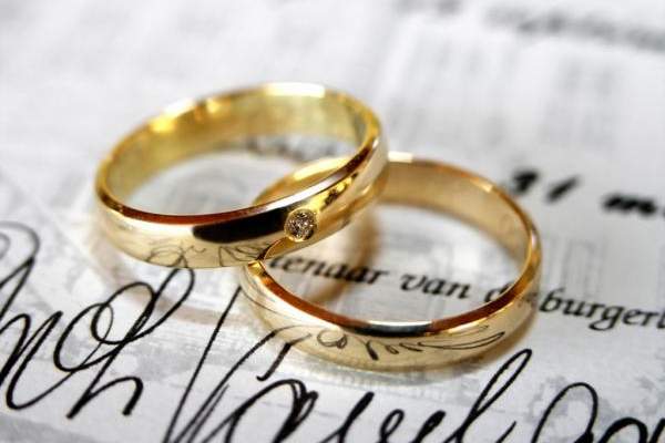 الكهنوت والبتولية والزواج والشّرف