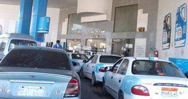 تفاقم مشكلة الوقود في مختلف أنحاء مدن شمال سيناء وسط حالة من الغضب
