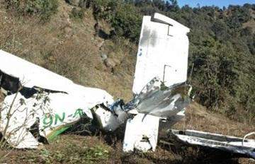 أكثر من 40 قتيلا في تحطم طائرة تايوانية