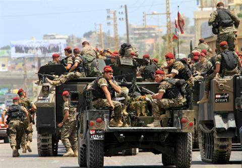 النشرة: قصف متقطع على جرود عرسال من قبل الجيش يستهدف تحركات المسلحين 