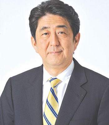 رئيس الوزراء الياباني نريد ارسال رياح التعافي الدافئة الى كل زوايا الامة