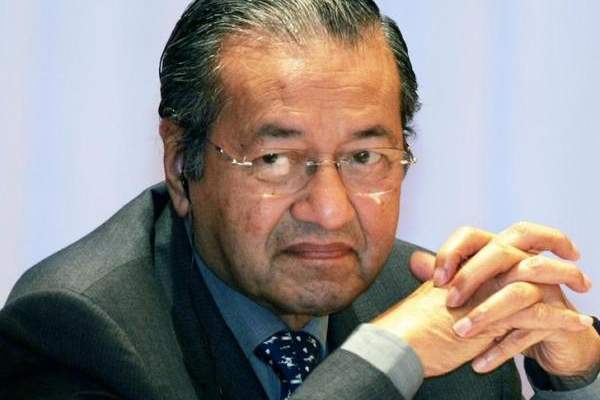 رئيس وزراء ماليزيا السابق: لرحيل رئيس الوزراء الماليزي الحالي 