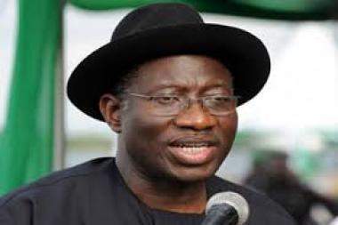 الرئيس النيجيري يفرض عقوبة السجن 20 عاما على من يؤيد جماعة &quot;بوكو حرام&quot;