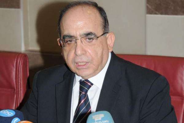منيمنة: وزير العمل مستعد لحل مشكلة حصول الفلسطيني على اجازة عمل