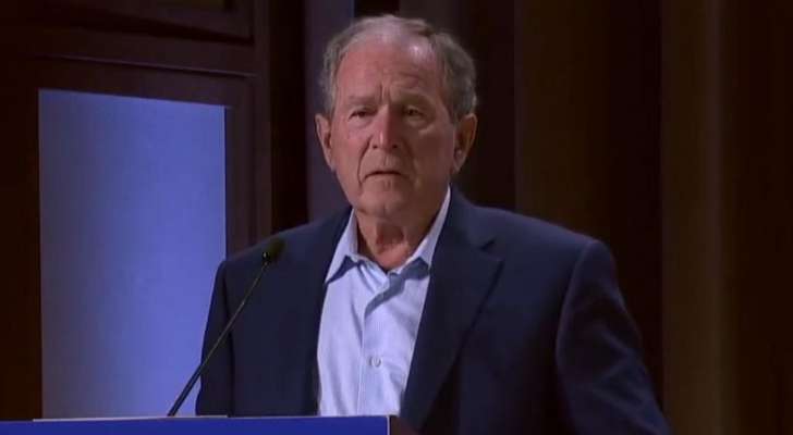 جورج بوش وصف عن طريق الخطأ غزو العراق بأنه "وحشي وغير مبرر"