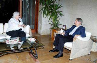 لقاء بين الجميل وكونيللي أعرب عن قلق مشترك حول مصير المؤسسات اللبنانية