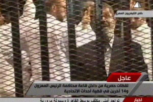 &quot;المصري اليوم&quot; عن مرسي: محاكمتي مؤامرة من قادة الإنقلاب