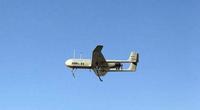 السلطات الإيرانية تكشف عن طائرة من دون طيّار قادرة على حمل متفجرات