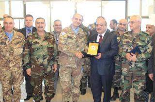 الجنرال سييرا: تفجير حارة حريك ارهابي ويؤثرعلى اليونيفيل كما على لبنان