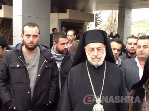 النشرة:وفد من رجال الدين الارثوذكس وصل الى جديدة يابوس عند الحدود السورية اللبنانية بانتظار الراهبات