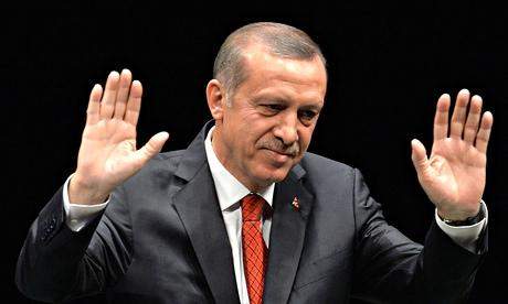 أردوغان يكرم الاستخبارات الذين شاركوا في تحرير موظفي القنصلية التركية