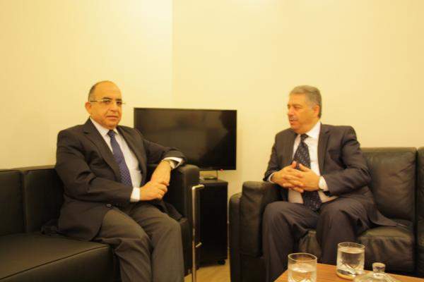 أشرف دبور التقى السفير المصري ورئيس لجنة الحوار اللبناني الفلسطيني