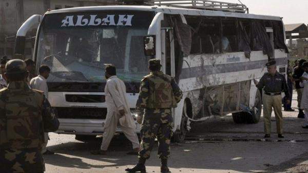 10 قتلى سقطوا بهجوم يعتقد انه انتحاري استهدف مسجدا ببيشاور في باكستان