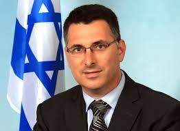 وزير الداخلية الاسرائيلي أعلن استقالته من منصبه واعتزال السياسة
