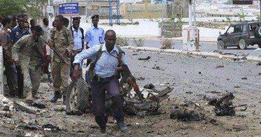 مقتل 4 أشخاص وإصابة 3 آخرين بتفجير قرب مبنى البرلمان الصومالي بمقديشو