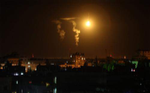 توقف محطة الكهرباء في قطاع غزة عن العمل بسبب القصف الاسرائيلي 