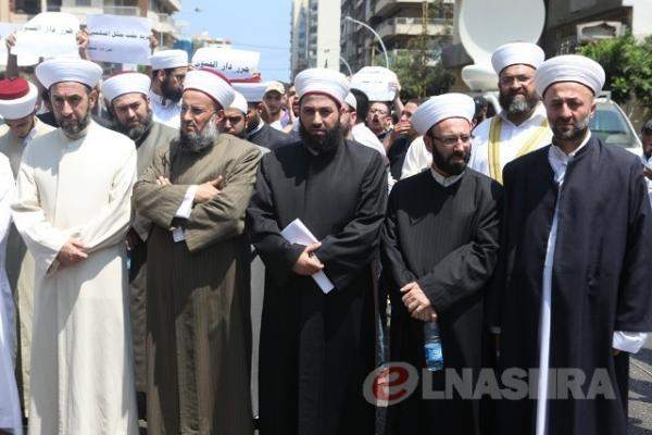 العلماء المسلمون يعتصمون أمام دار الفتوى: لا إجماع على مرشح واحد 