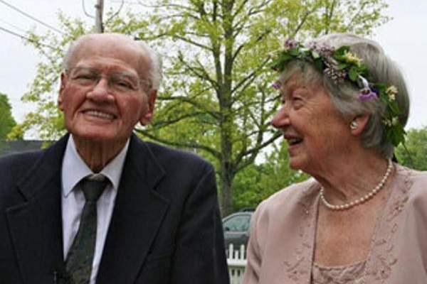تزوجا بعد 62 عاما من وقوعهما في الحب