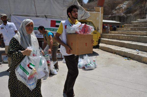النشرة: توزيع مساعدات إماراتية للنازحين السوريين في صيدا