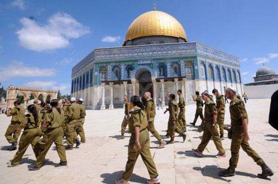 الراية: قرار اغلاق المسجد الاقصى تتويج خطير للانتهاكات الاسرائيلية