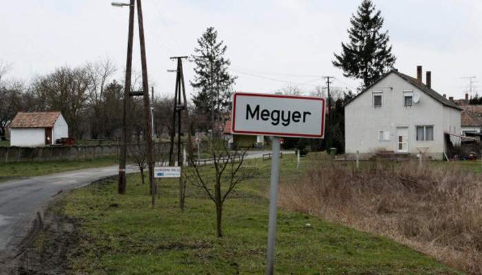 المجريون يصوتون في استفتاء على خطط أوروبية لاستقبال المهاجرين