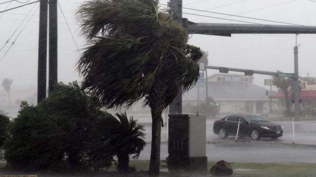 الإعصار سالي يشتدّ مع اقترابه من السواحل الأميركية