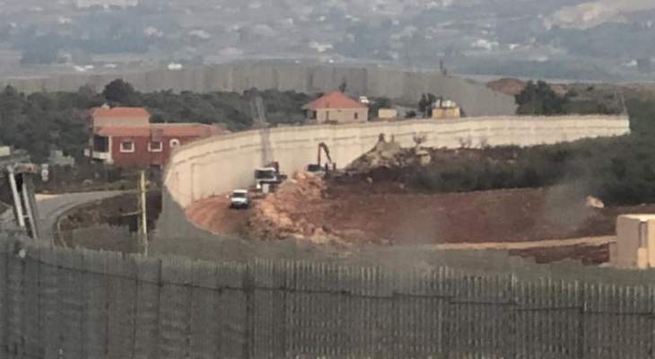 الجيش الإسرائيلي أزال 20 كاميرا مثبتة فوق الجدار من العديسة الى كفرك