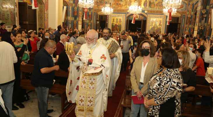 الأب ديمتري خوري احتفل بالهجمة وسط حضور كثيف للمواطنين في كنيسة مار متر الاشرفية