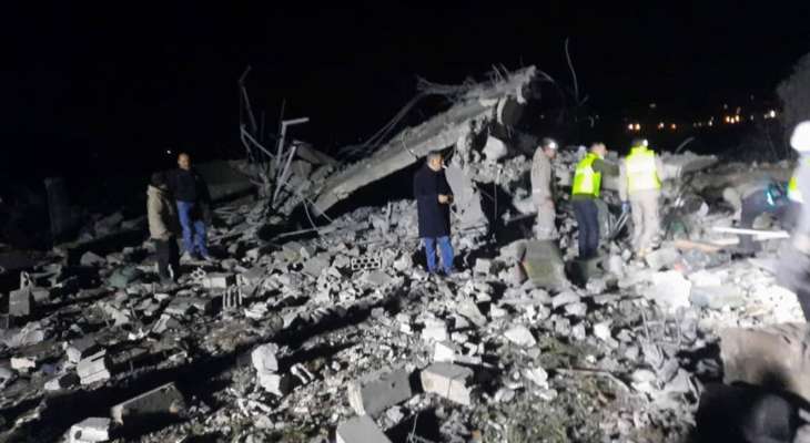 3 شهداء في غارة إسرائيلية استهدفت منزلًا في بلدة القنطرة بعد منتصف الليل