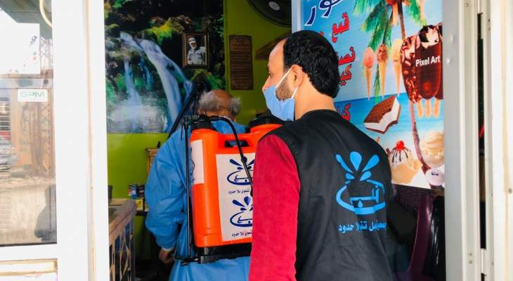جمعية نبع تنظم حملة تعقيم في مخيم نهر البارد