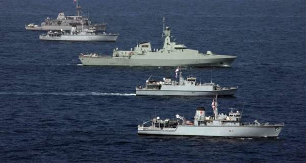 البحرية العمانية تعلن تسيير عدد من السفن لتأمين المياه الدولية بعد تعرض سفينة للخطف