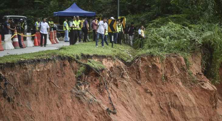 ارتفاع حصيلة ضحايا انهيار أرضي في ماليزيا إلى 25 بينهم 8 أطفال