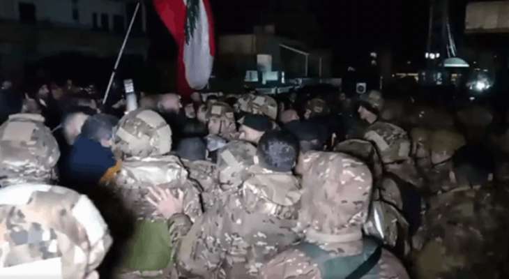 جريح خلال مواجهات بين الجيش والمحتجين على توقيف وليام نون في جبيل