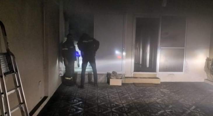 النشرة: الدفاع المدني أخمد حريق علبة مفاتيح الكهرباء بمنزل في زحلة