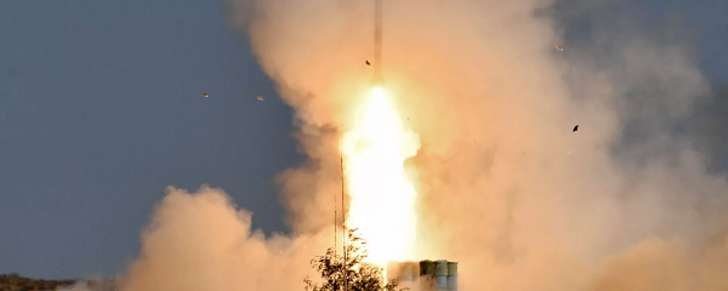 الدفاع الجوي الروسي أسقط صاروخًا أوكرانيًا في منطقة فيودوسيا شرقي القرم