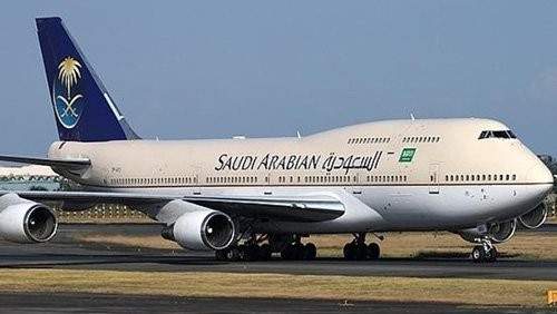 الشرطة الفلبينية تطوق الطائرة السعودية التي تم عزلها في مطار مانيلا 