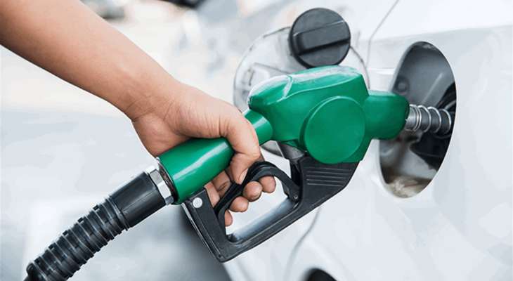 انخفاض سعر صفيحة البنزين 95 أوكتان 24000 ليرة والمازوت 23000 ليرة